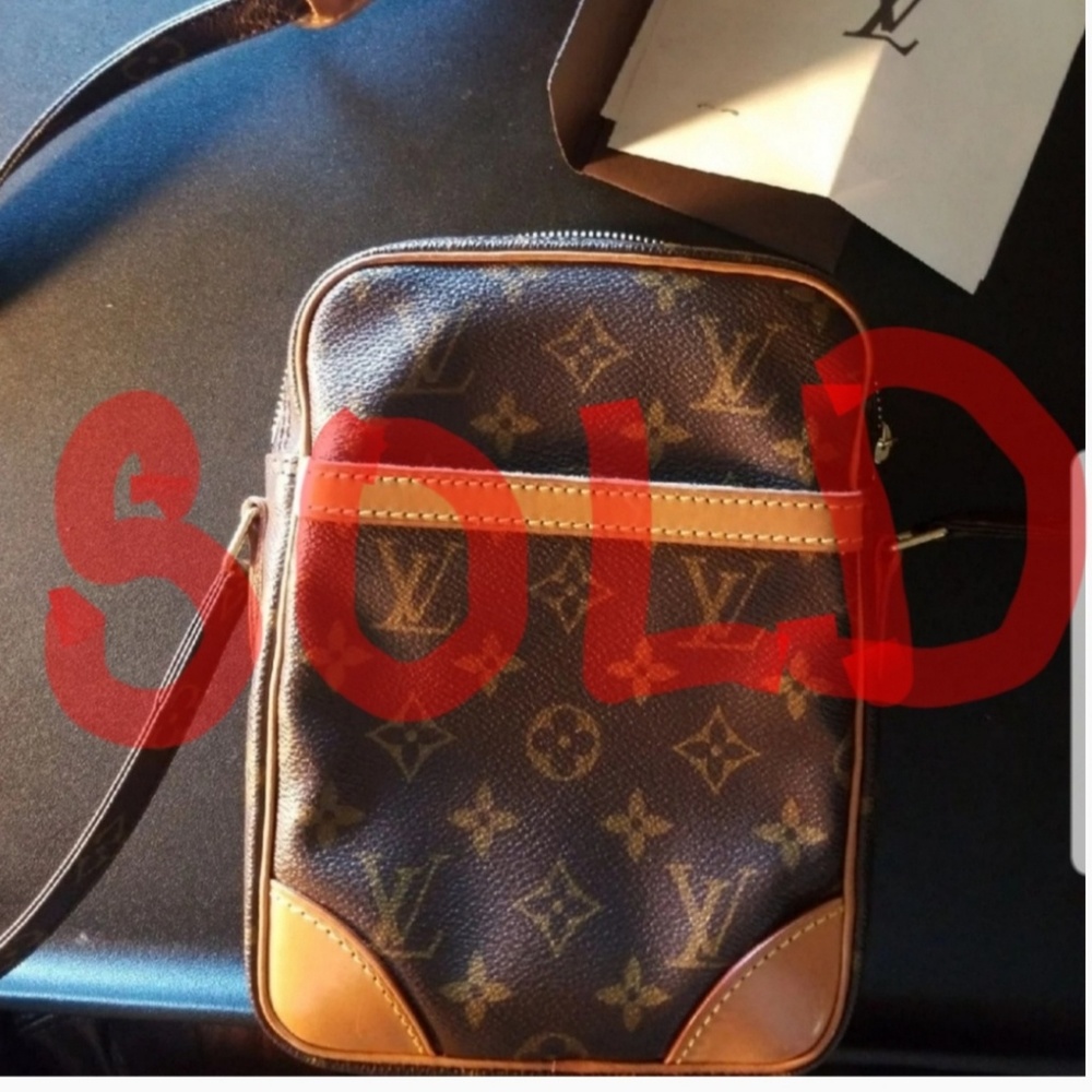 Louis Vuitton DANUB crossbody!